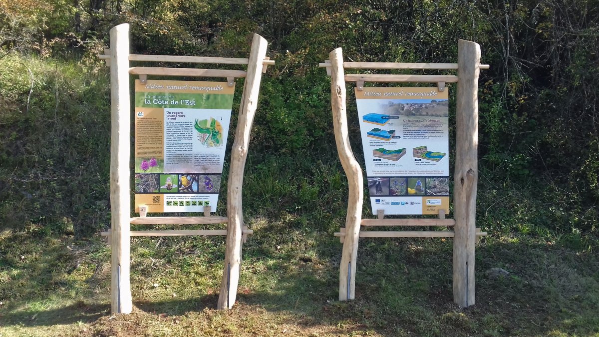 Design des structures CEN Lorraine Portique d'accueil CEN Lorraine